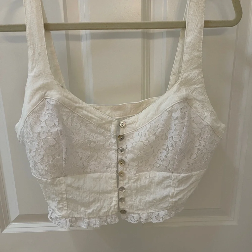 Here I Go Free People White Lace Bralette with Floral Detailing - Picture 1 of 3